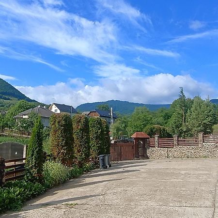 Pensiunea In Poiana Glod  Экстерьер фото